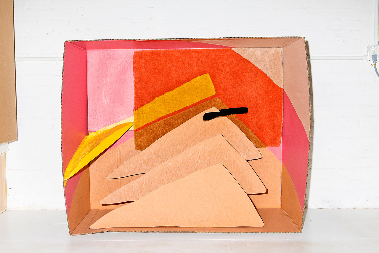 75 年电影灵感抽象地毯-16