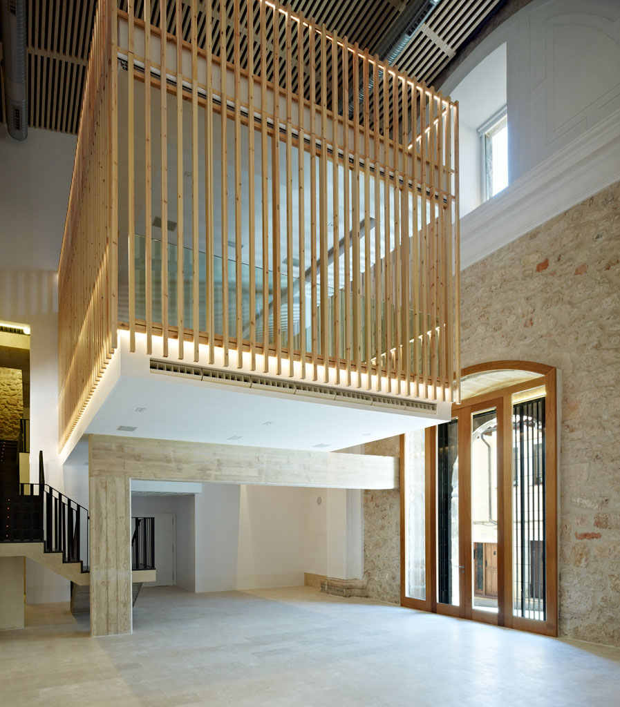 西班牙 16 世纪教堂复兴 | 多功能活动空间-29