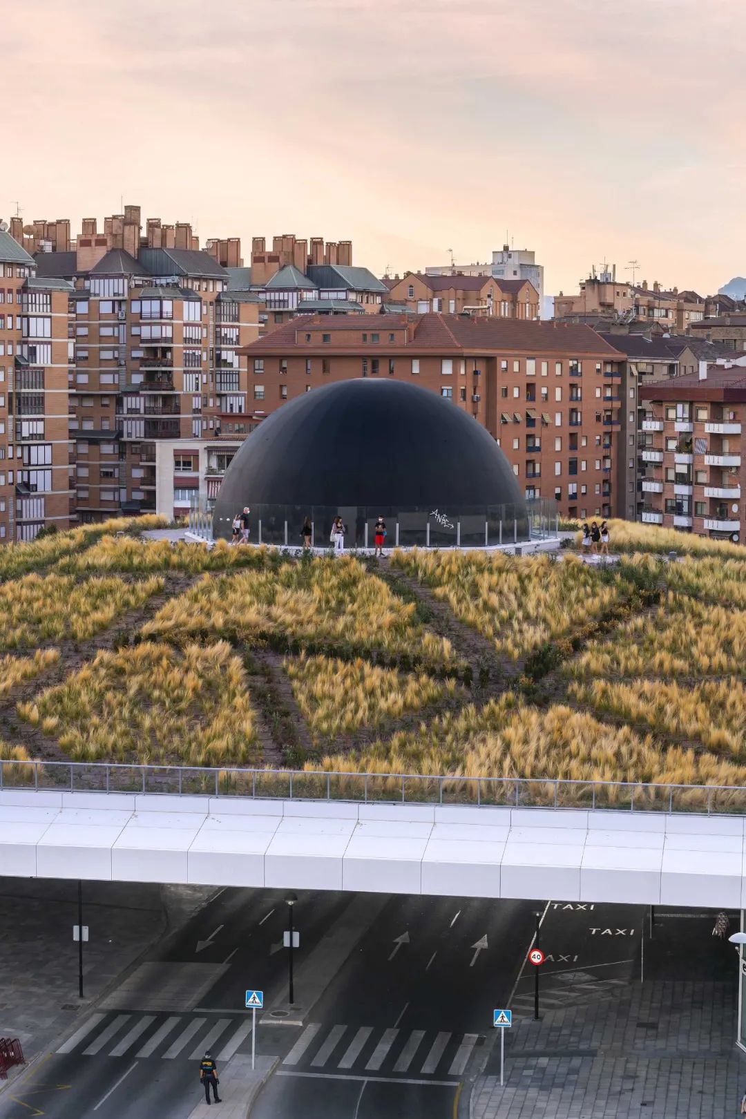 2021十大艺术装置丨多位艺术家-47