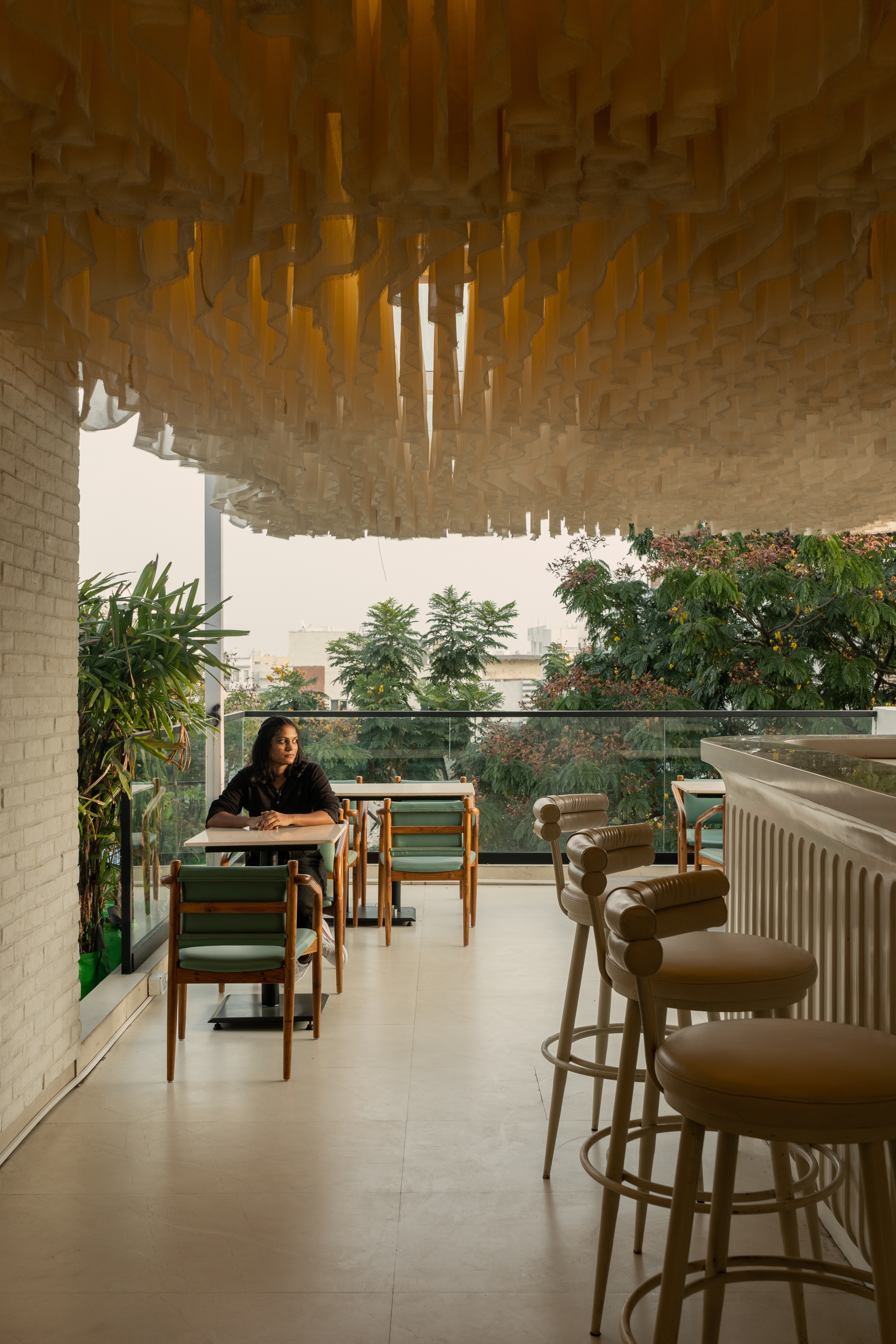 餐厅丨印度丨Fellow Yellow Design Studio-18