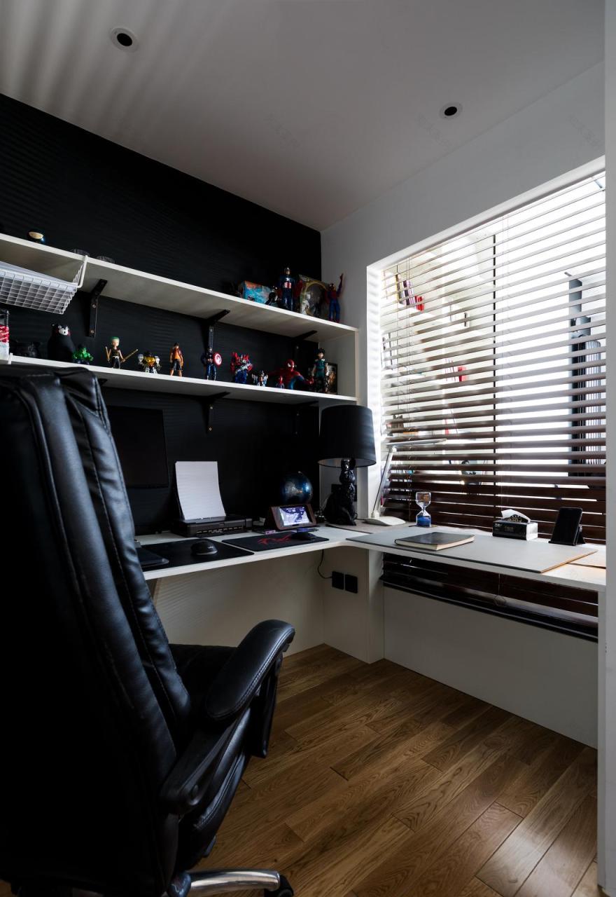 神秘黑白空间,百变日久生情之家-24