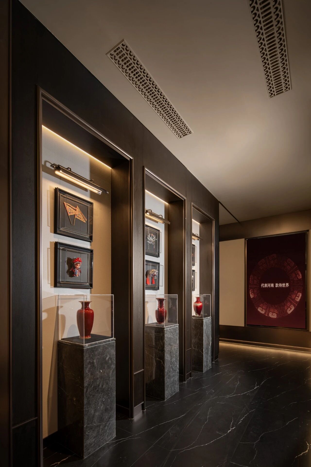 阿五黄河大鲤鱼郑州东站店丨中国郑州丨硬装杭州意关联室内设计有限公司,软装杭州意拾忆装饰工程有限公司-34