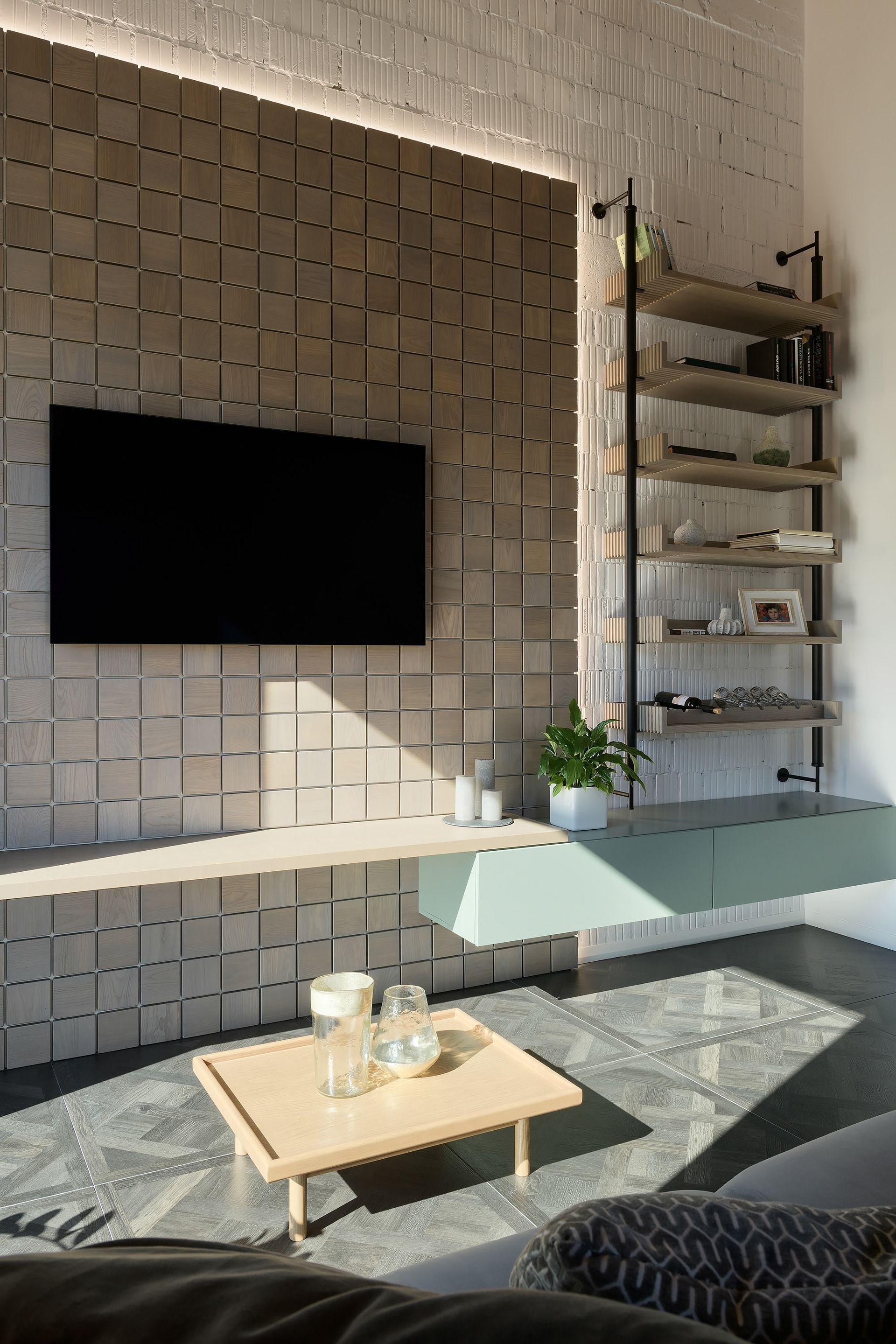 Carre 木制镶板和 Rack Frame 室内设计丨Lugovskaya Design-9