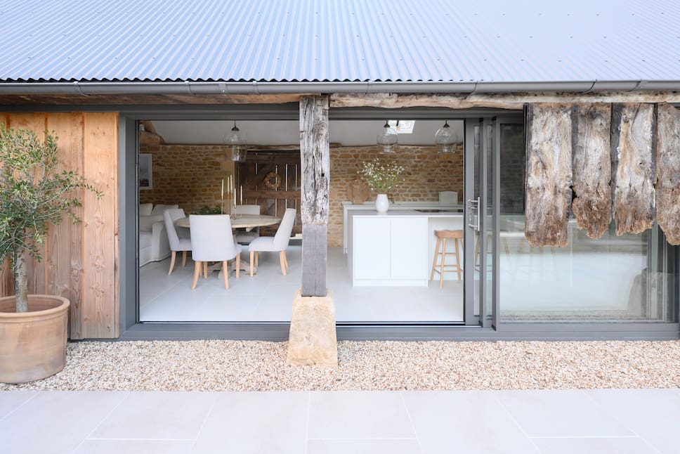 Design Storey保留并修复历史谷仓丨英国-4