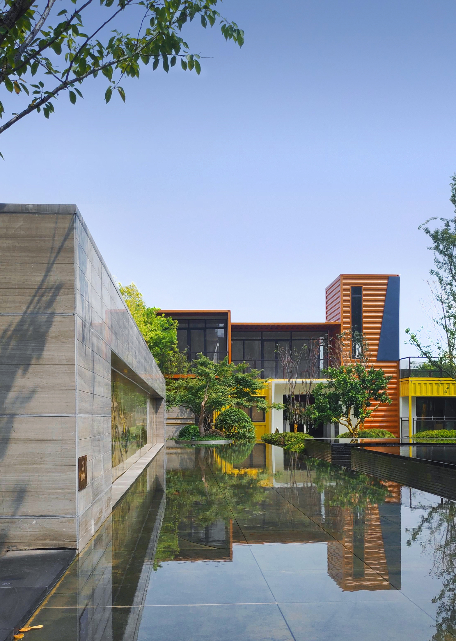 一个集装箱改造的模块化样板间-14