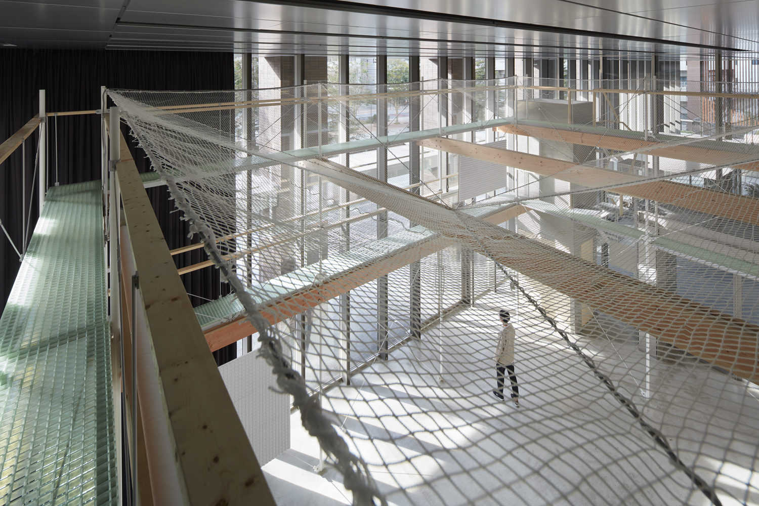 GDO工作室·西纳托丨日本东京丨结构设计寺戸巽海,照明设计FDS-34