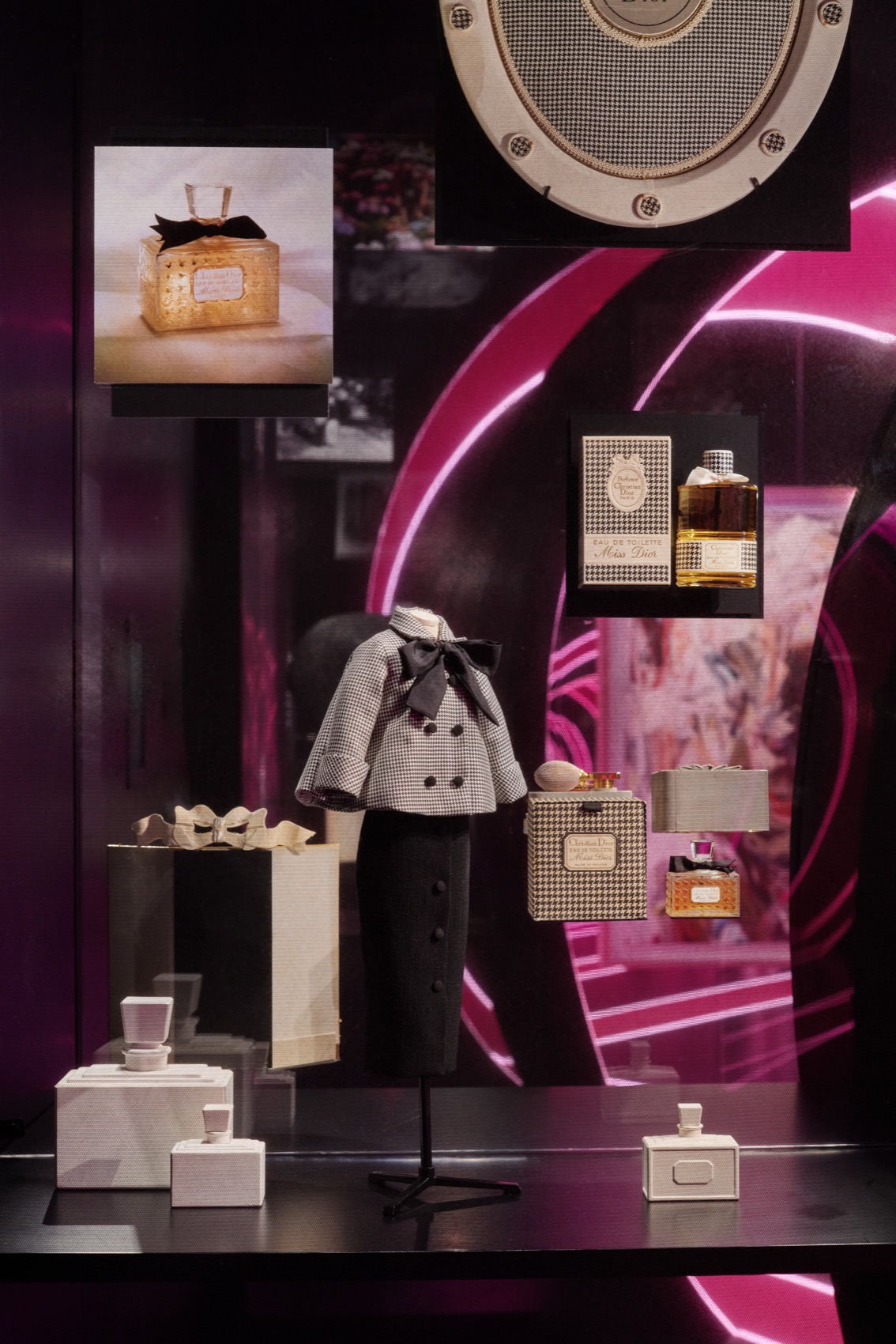 Stories of a Miss展览，日本 / OMA-17