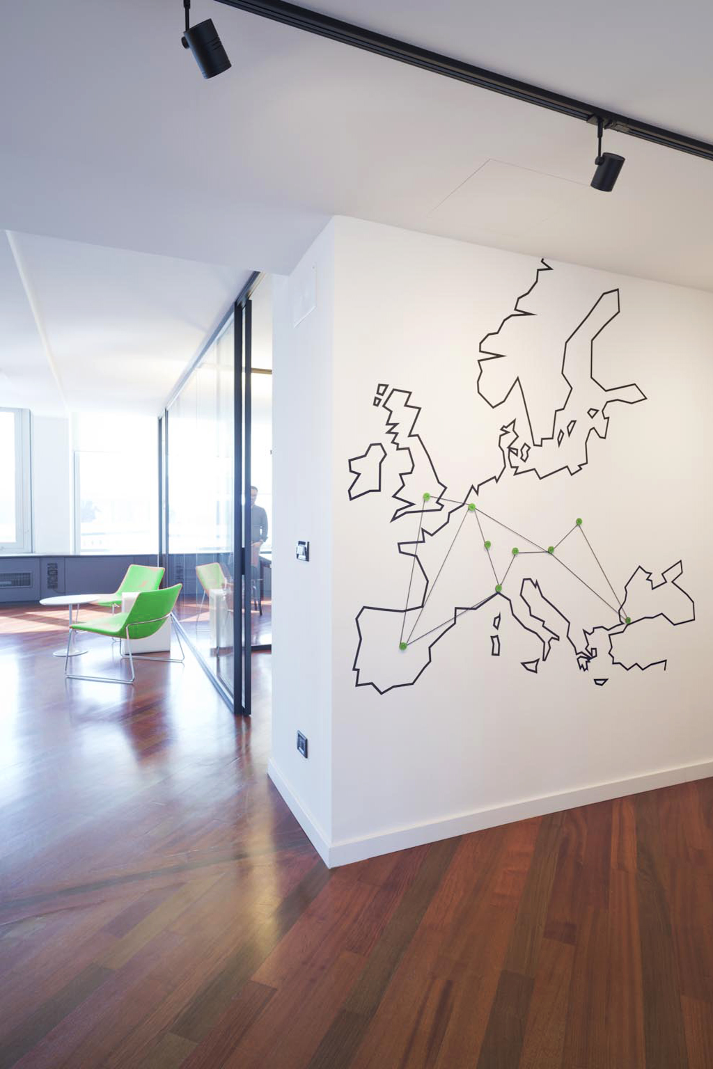 意式简约办公室设计丨意大利热那亚丨DLA design lab-7