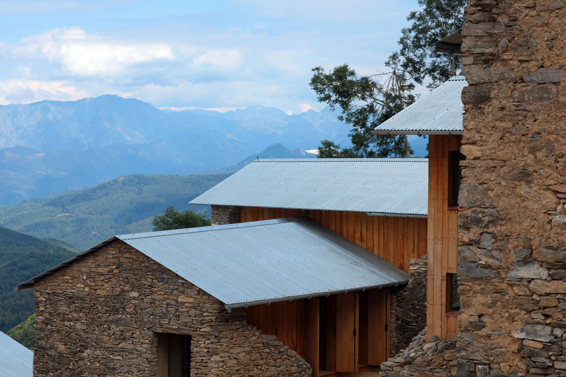 废弃乡村建筑的复兴 | Paraloup 小村的重生-10