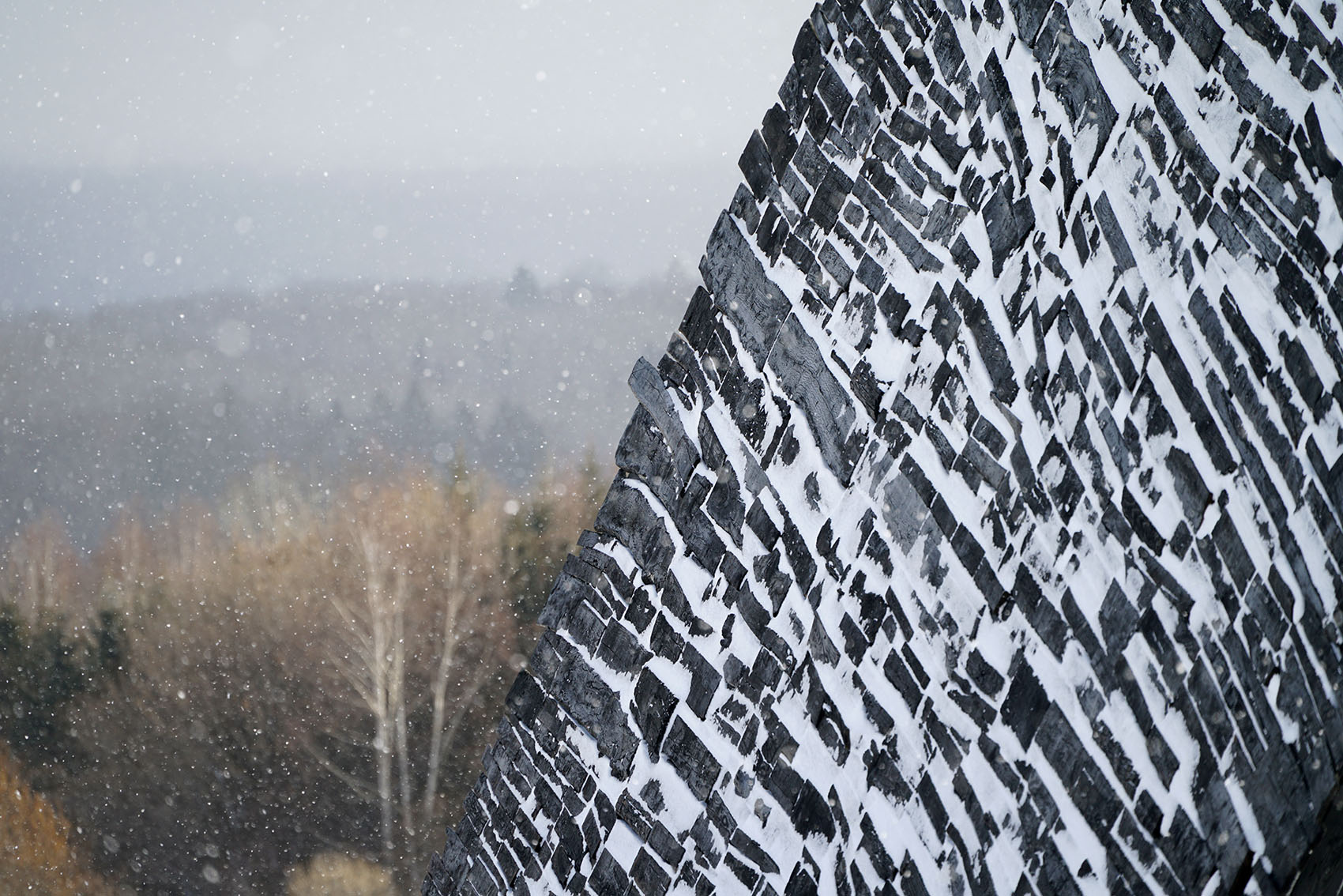 观山见己 – 长白山脚下的“棱镜庇护所”丨中国白山丨数石space10工作室-31