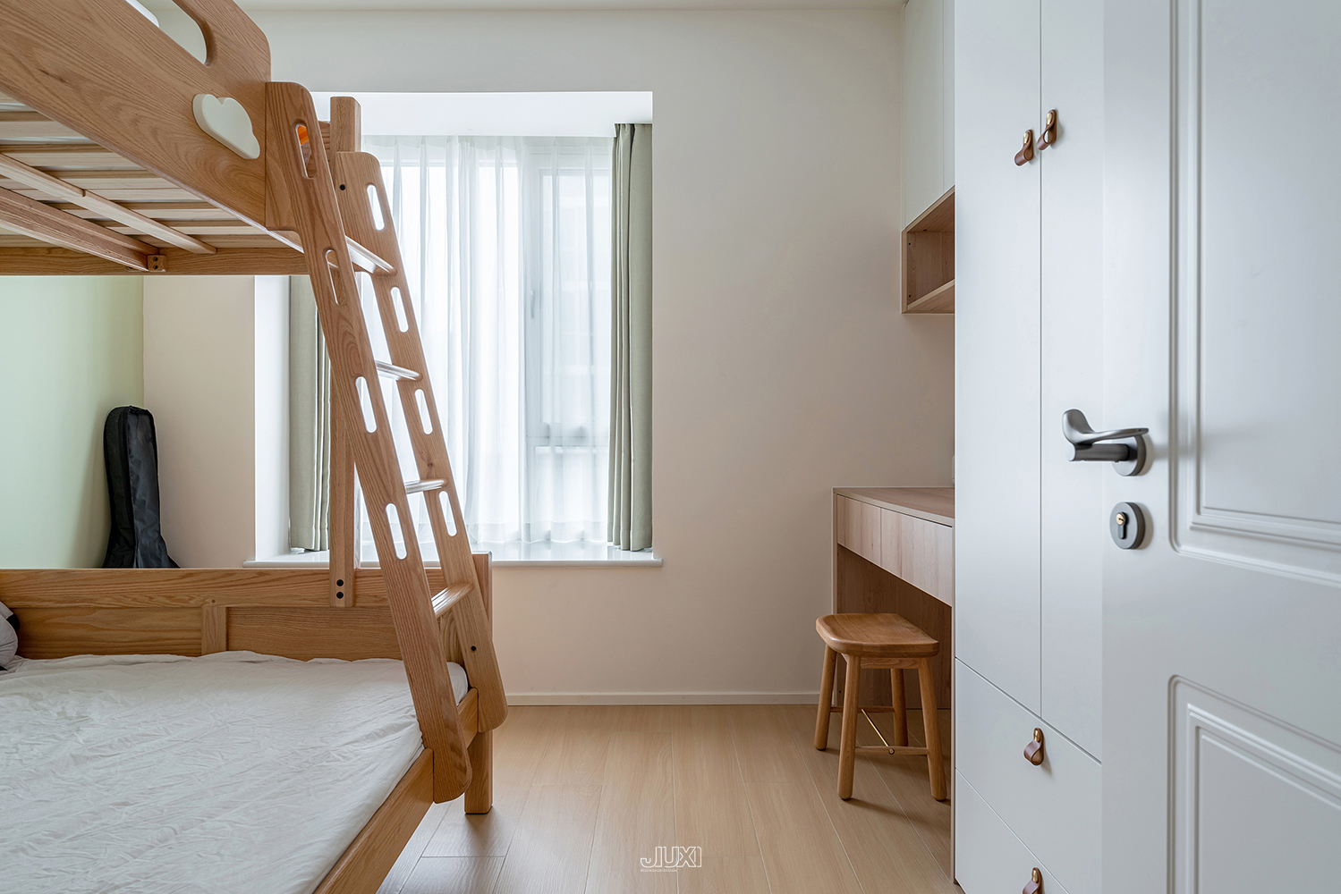 奶油原木一落地,放大30㎡的效果就有了-45