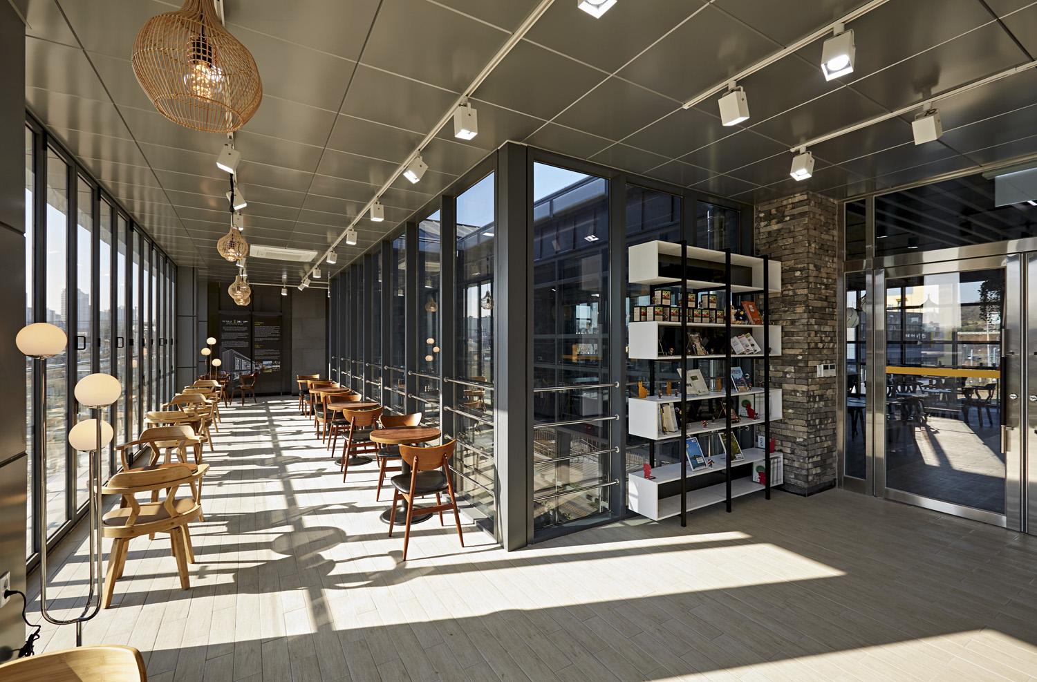 韩国 Osan 综合服务中心的青年咖啡馆设计-14