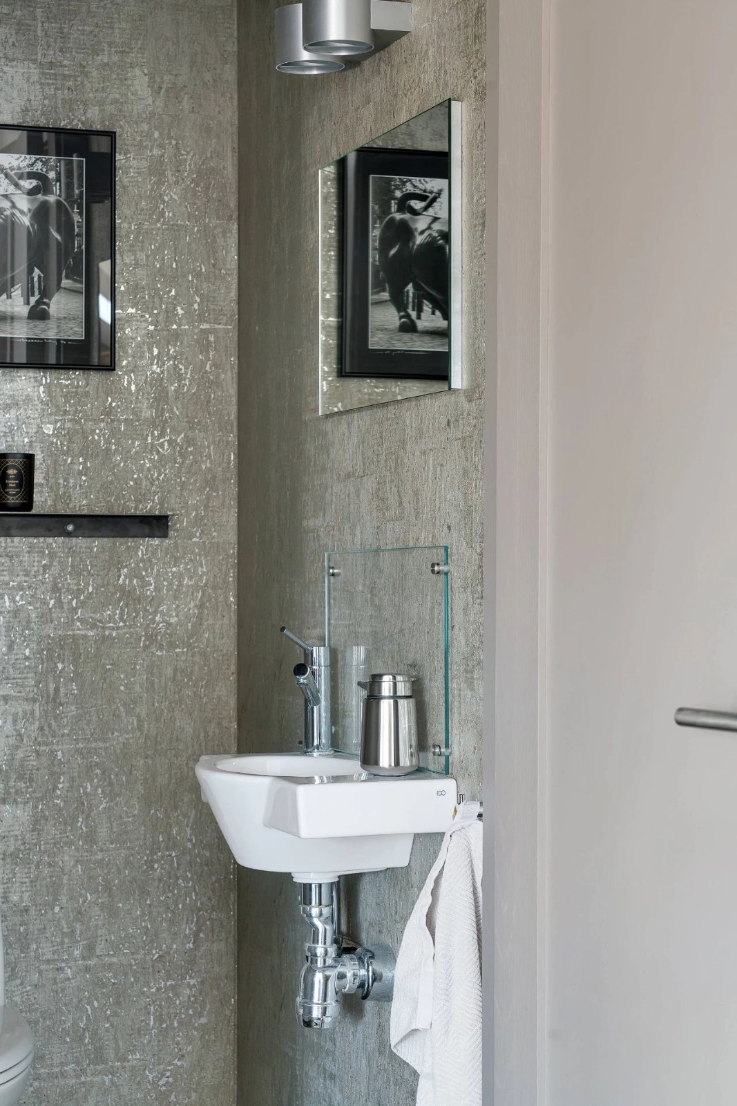 斜屋顶难驾驭丨106㎡ 的阁楼 这样设计就很好-26