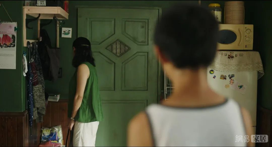 《隐秘的角落》家居设计解读,品味剧情背后的空间美学-47