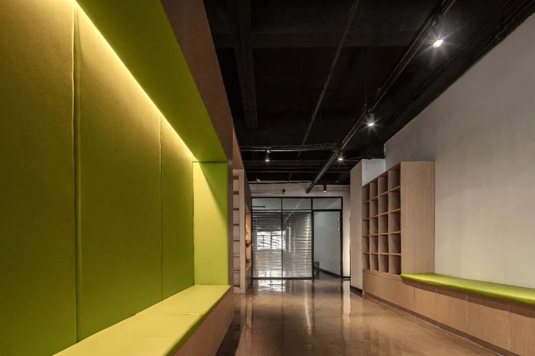 重塑空间，焕发生命力——中山高成商贸办公室设计-57