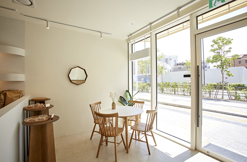 12 平极简咖啡馆设计，展现素雅氛围-9