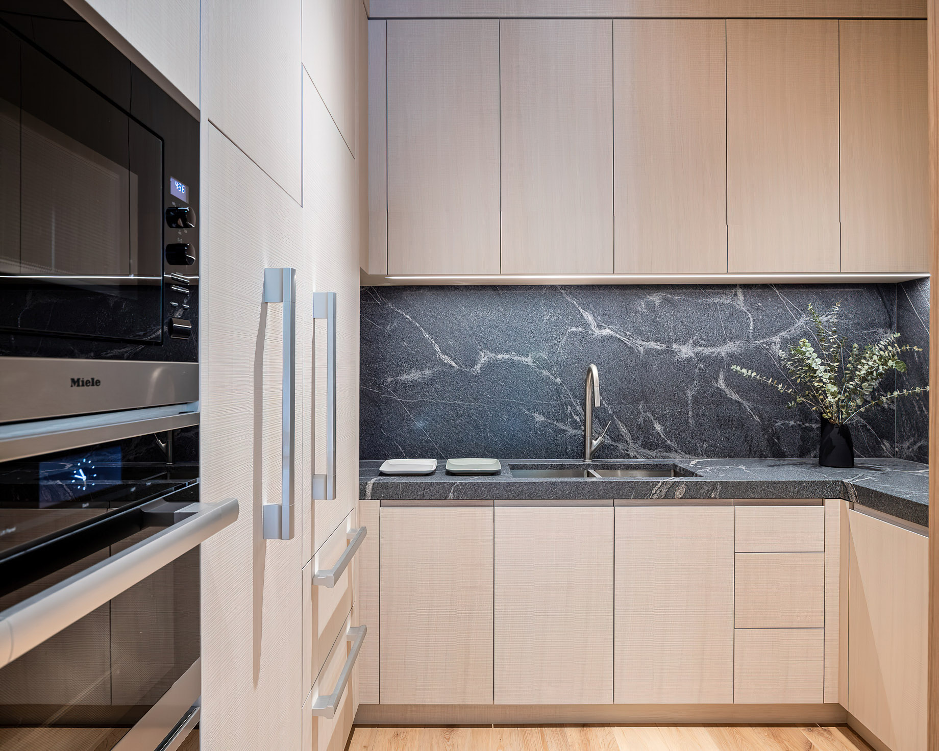 Trail’s Edge 宫殿式豪华滑雪小屋住宅丨加拿大丨Openspace Architecture-13