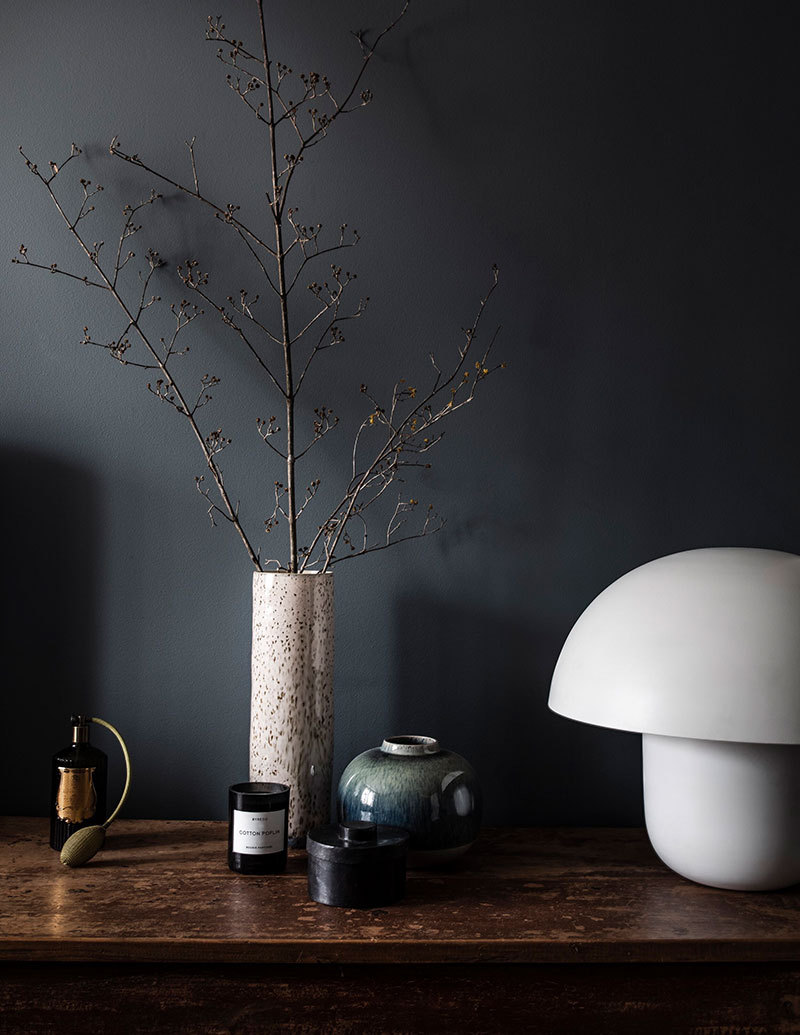 哥德堡时尚女生公寓,暗色调中的别致魅力-3