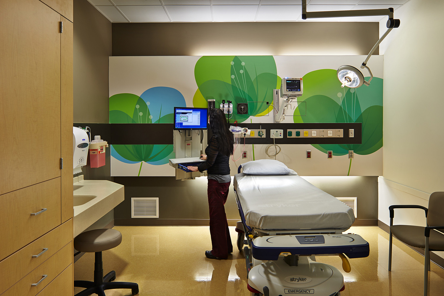 Pediatric Emergency Department At Providence Sacred Heart Medical Center  Mahlum-33
