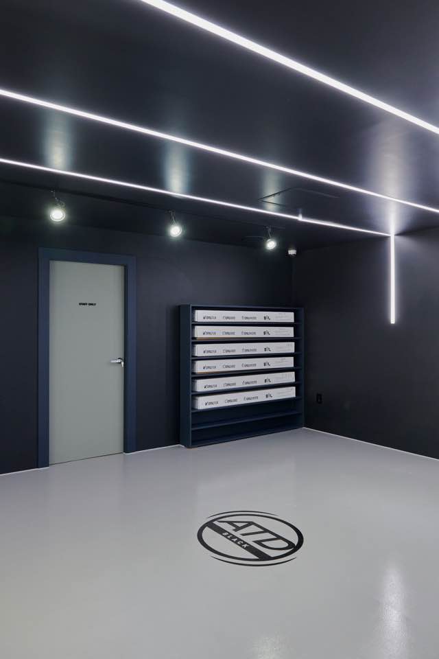 现代氛围的 50 平汽车美容店设计-12