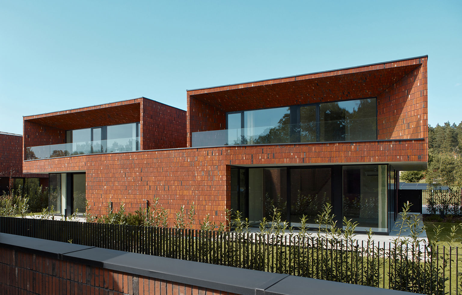 红·多姆B（注：由于RUBRA和DOM B可能是特定的专业术语、品牌名、人名等，这里仅根据常规音译给出结果，可能与实际含义有偏差） 丨mgr arch. Pawel Lis-3