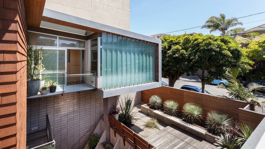 Schindler Residence Takes Full Advantage of the Incredible Site-9