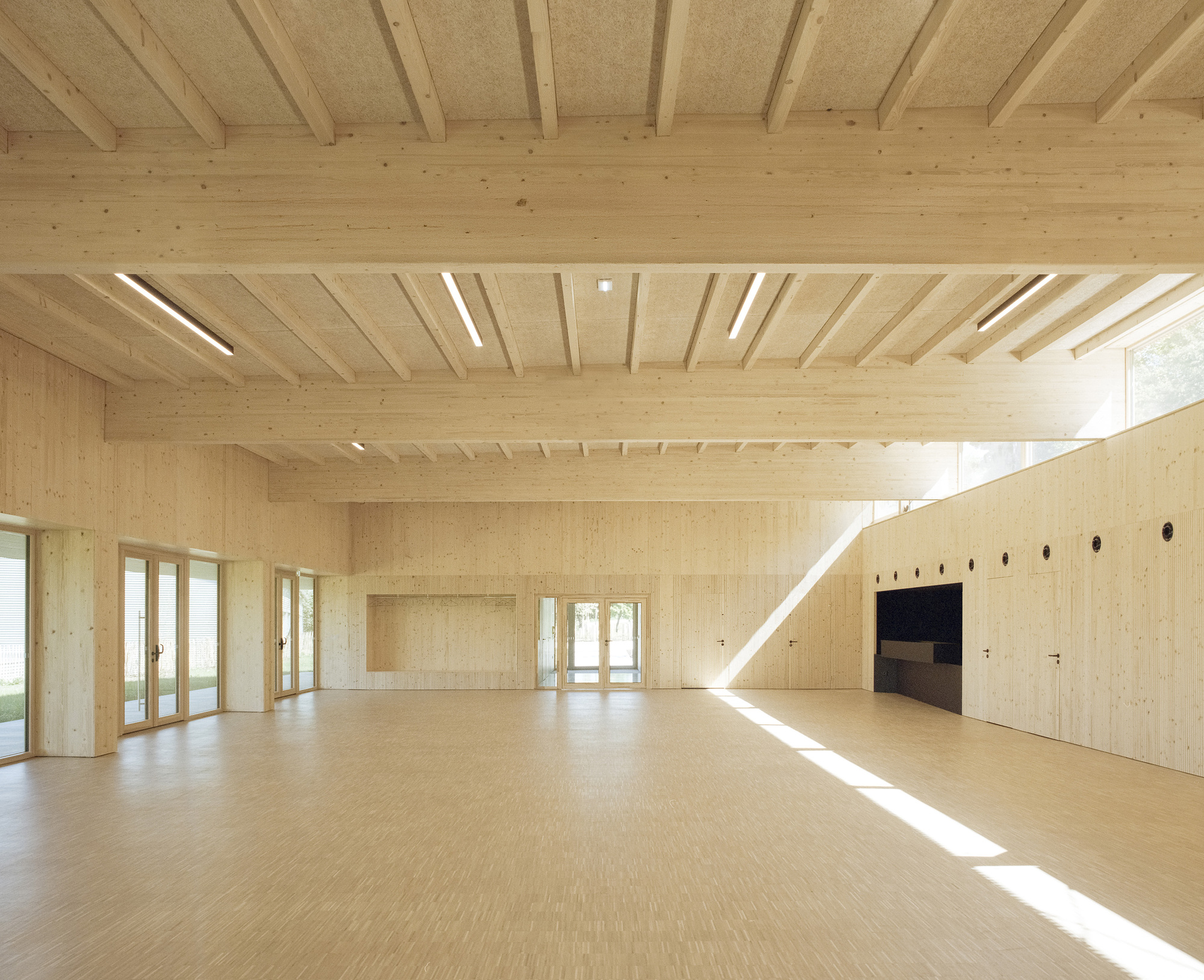 Willgottheim–Woellenheim Multipurpose Hall / rhb architectes-21