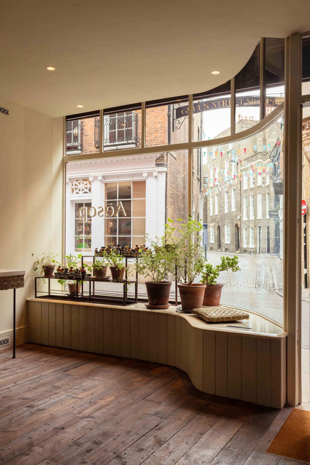 英国剑桥 Aesop 商店丨London design studio JamesPlumb-12