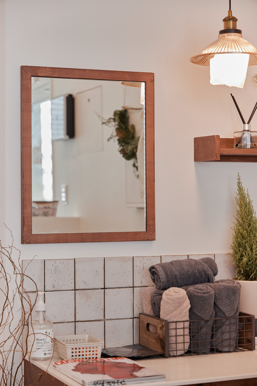 白色与木色，打造高级设计感的 30 平米公寓-24