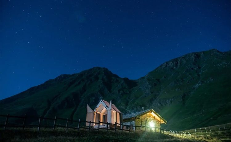 Immerso迷你透明屋顶小屋丨意大利丨意大利建筑师法比奥·维尼奥洛和弗朗切斯卡·图尔纳图里-15