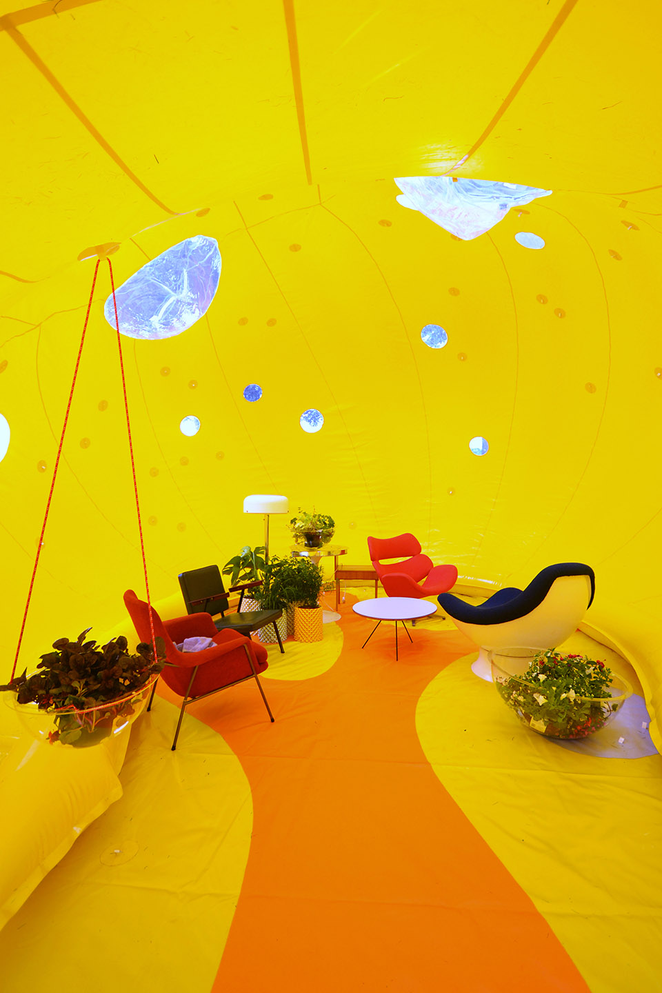 东伦敦的黄色大泡泡 / Dosis-66