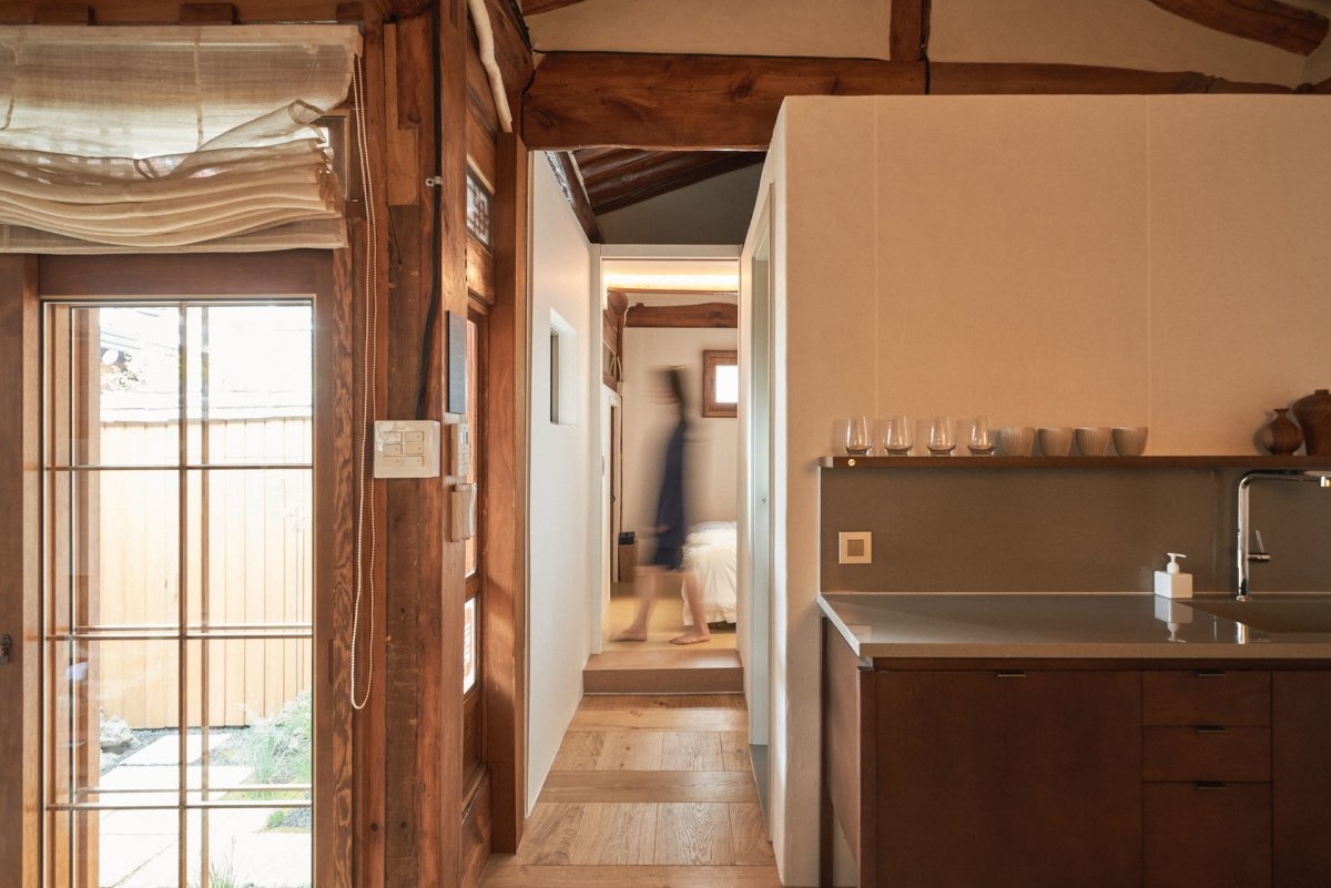 深深庭院逸在其中 首尔Seochon韩式民宿-9