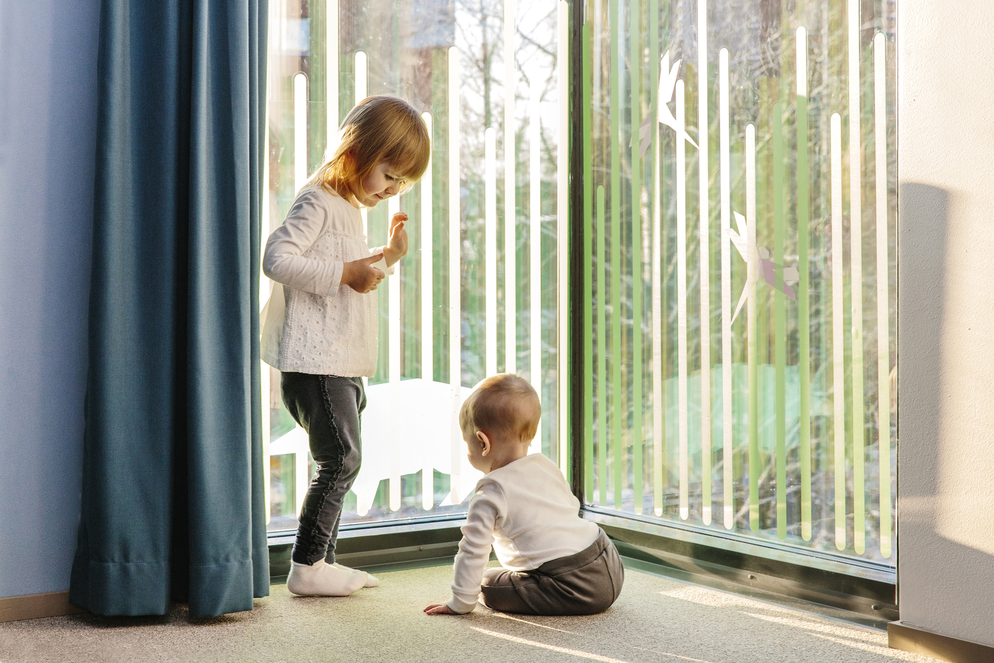 芬兰 Tikkurila 日托中心的活力色彩与开放学习环境-17