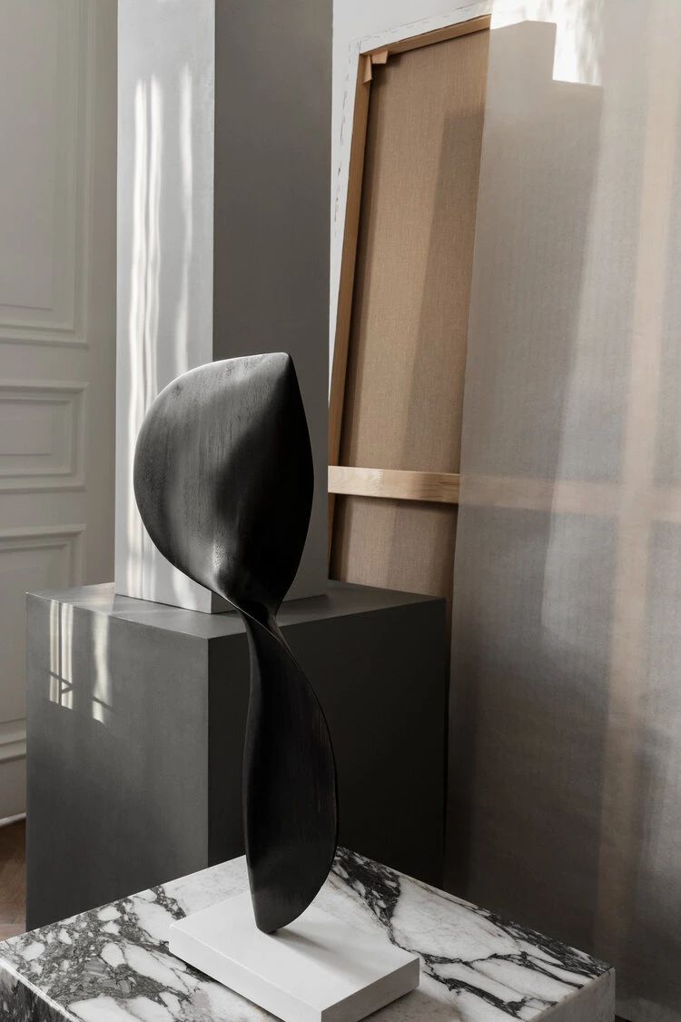 斯德哥尔摩市中心雕塑家公寓 | 原始与精致的艺术空间-17