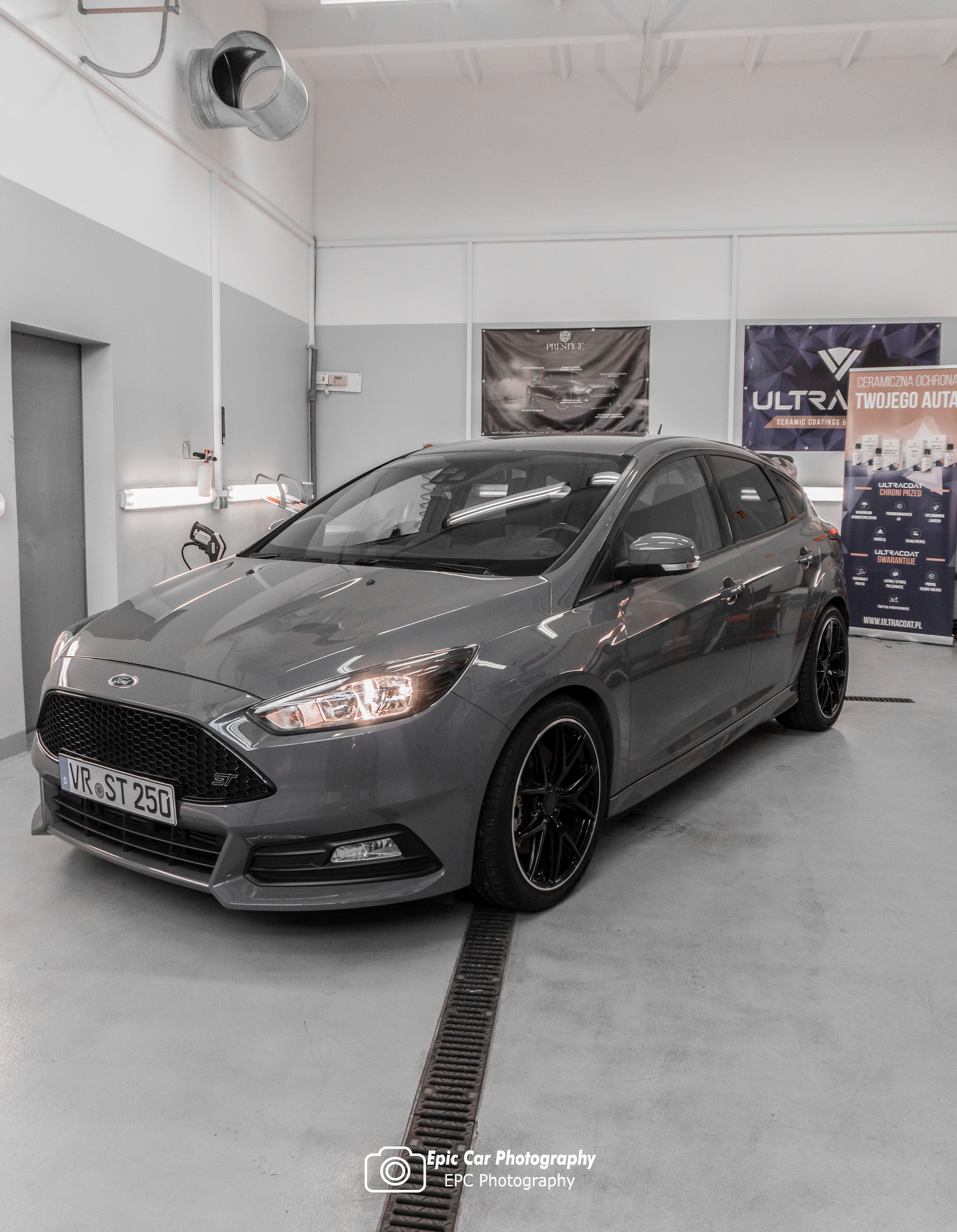 Ford Focus ST-3 Stealth Grey-1