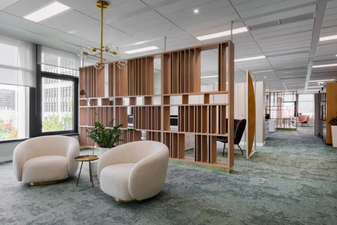 医疗巨头Regina Maria布加勒斯特办公室丨罗马尼亚布加勒斯特丨Alina Vîlcu,Radu Dumencu-14