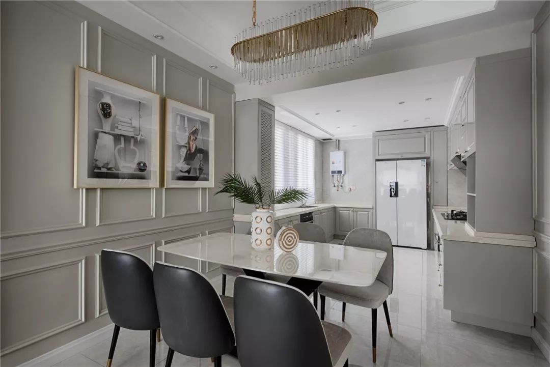 温馨灰色系家居设计,浪漫法式吊灯点亮生活-4