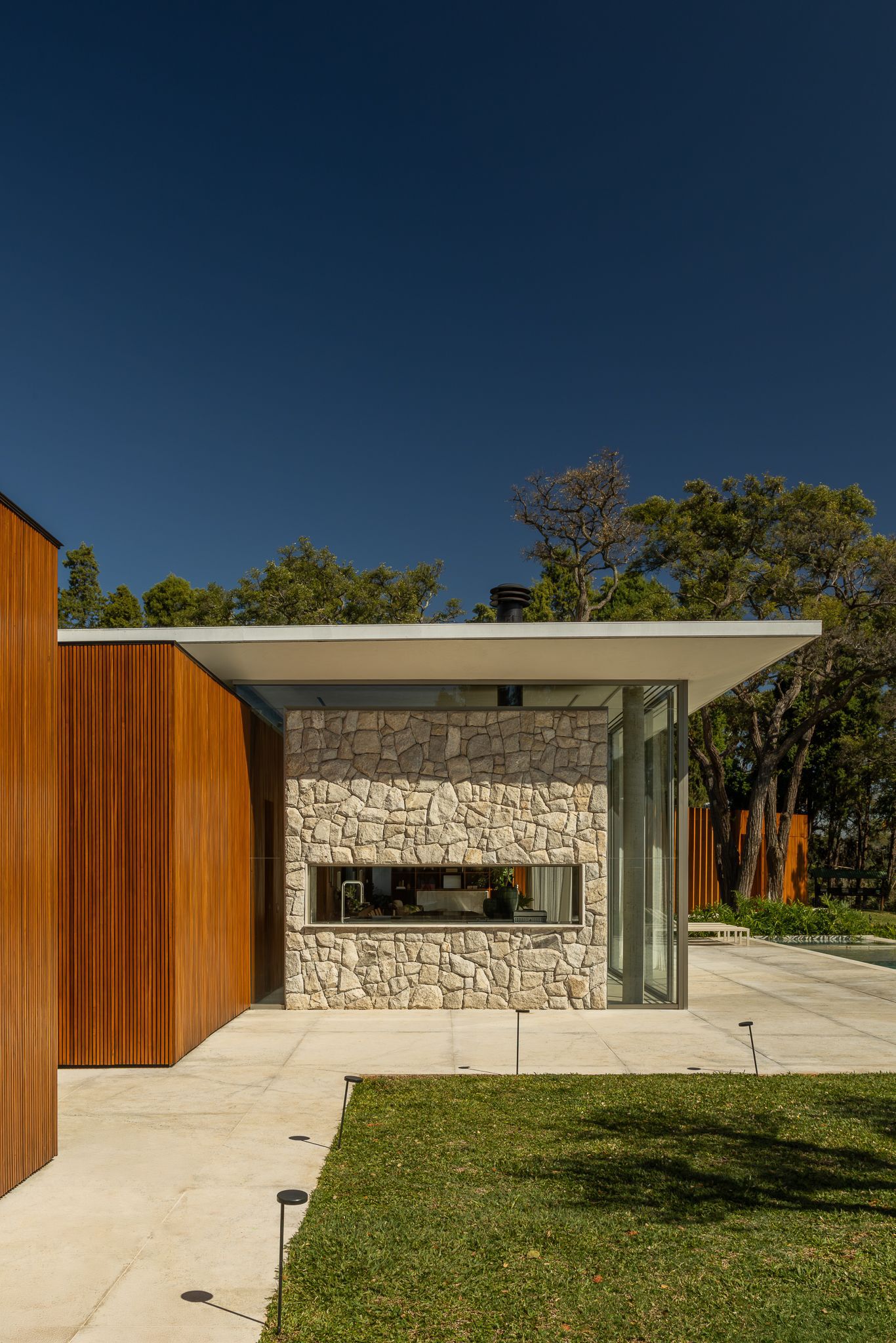 GC 大厦（由于GC含义不明确，若它有特定指代，需结合具体语境确定更准确的翻译，此为一般情况表述） 丨巴西圣保罗丨Estúdio Naia-40