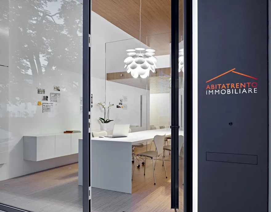 温馨居家感的办公空间设计-8