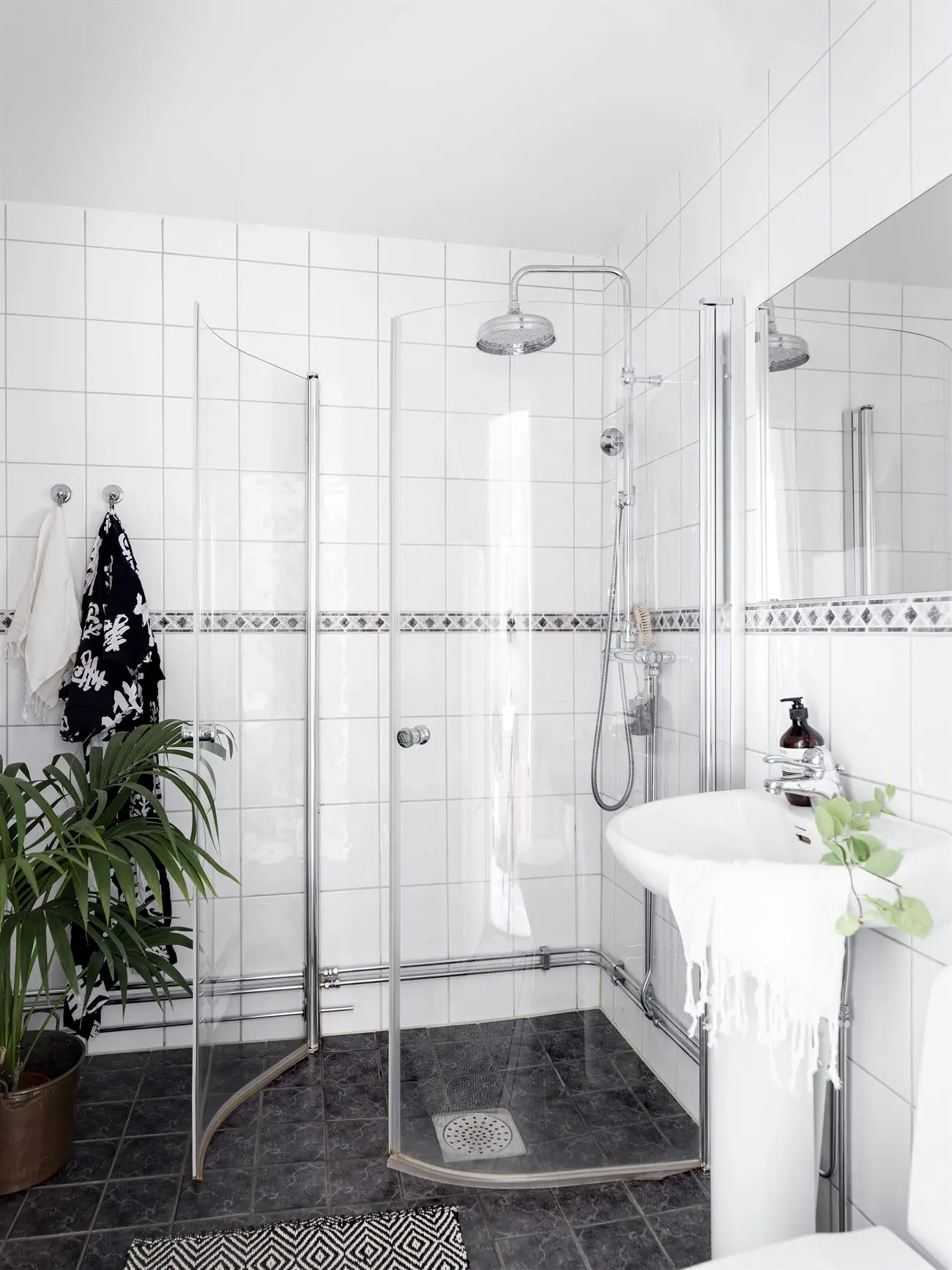 1880 年古建筑中的宁静城市公寓-14