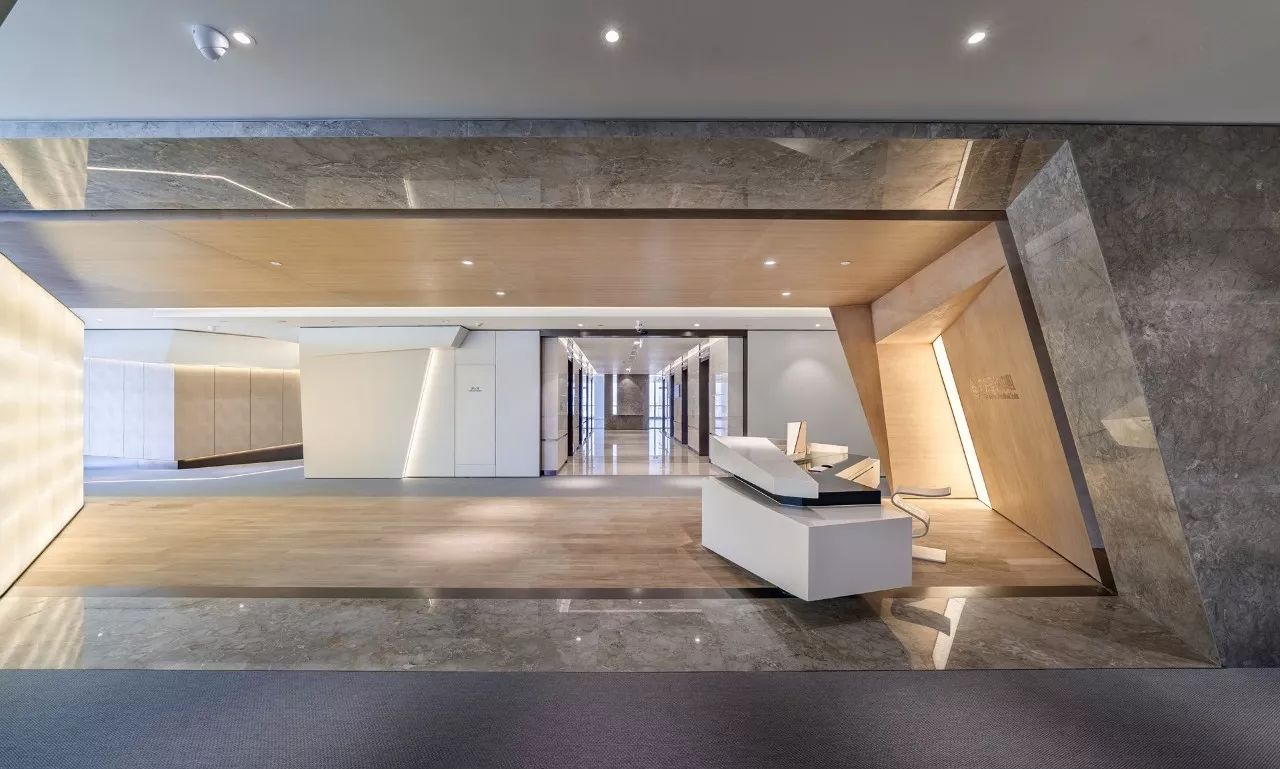 未来之境 | 建筑感与温暖气息的办公室设计-5