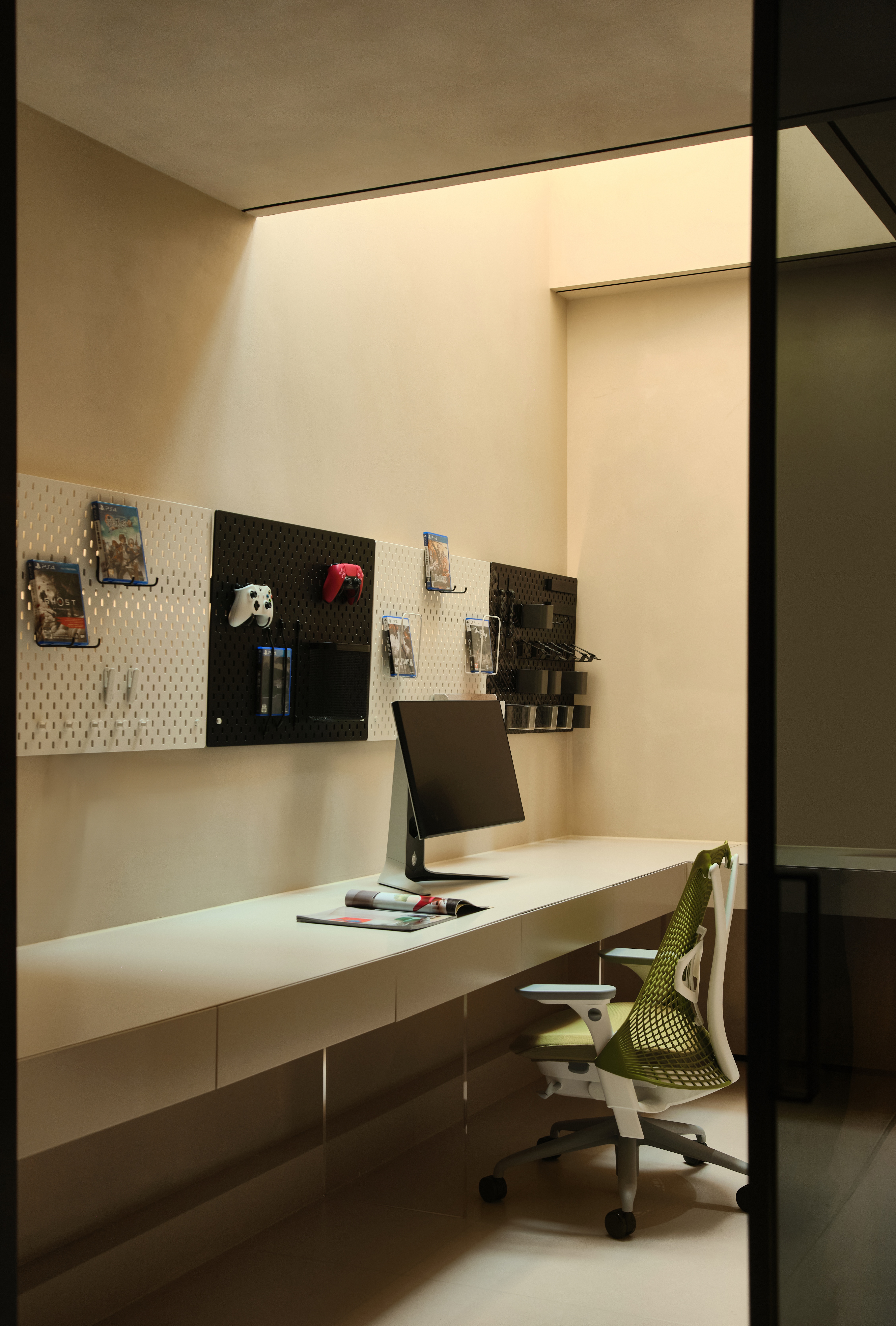 300㎡解构主义空间，建筑系海归独居男的精神自留地-41