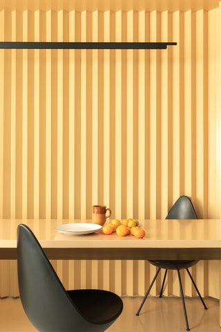 色彩斑斓的西班牙公寓设计-12