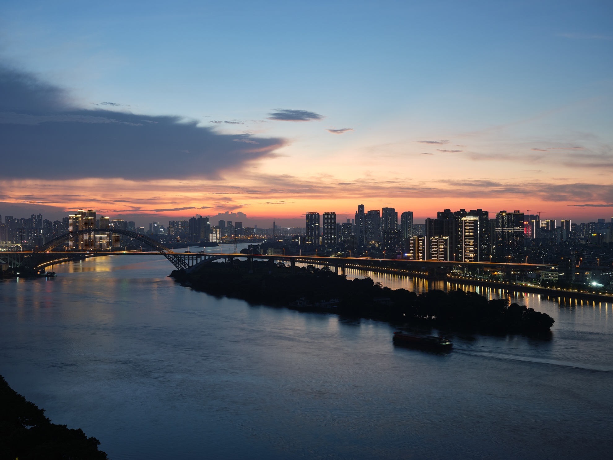 霍英东集团南天名苑复式丨中国广州丨硬装WJID维几设计,软装OPS观致设计-5