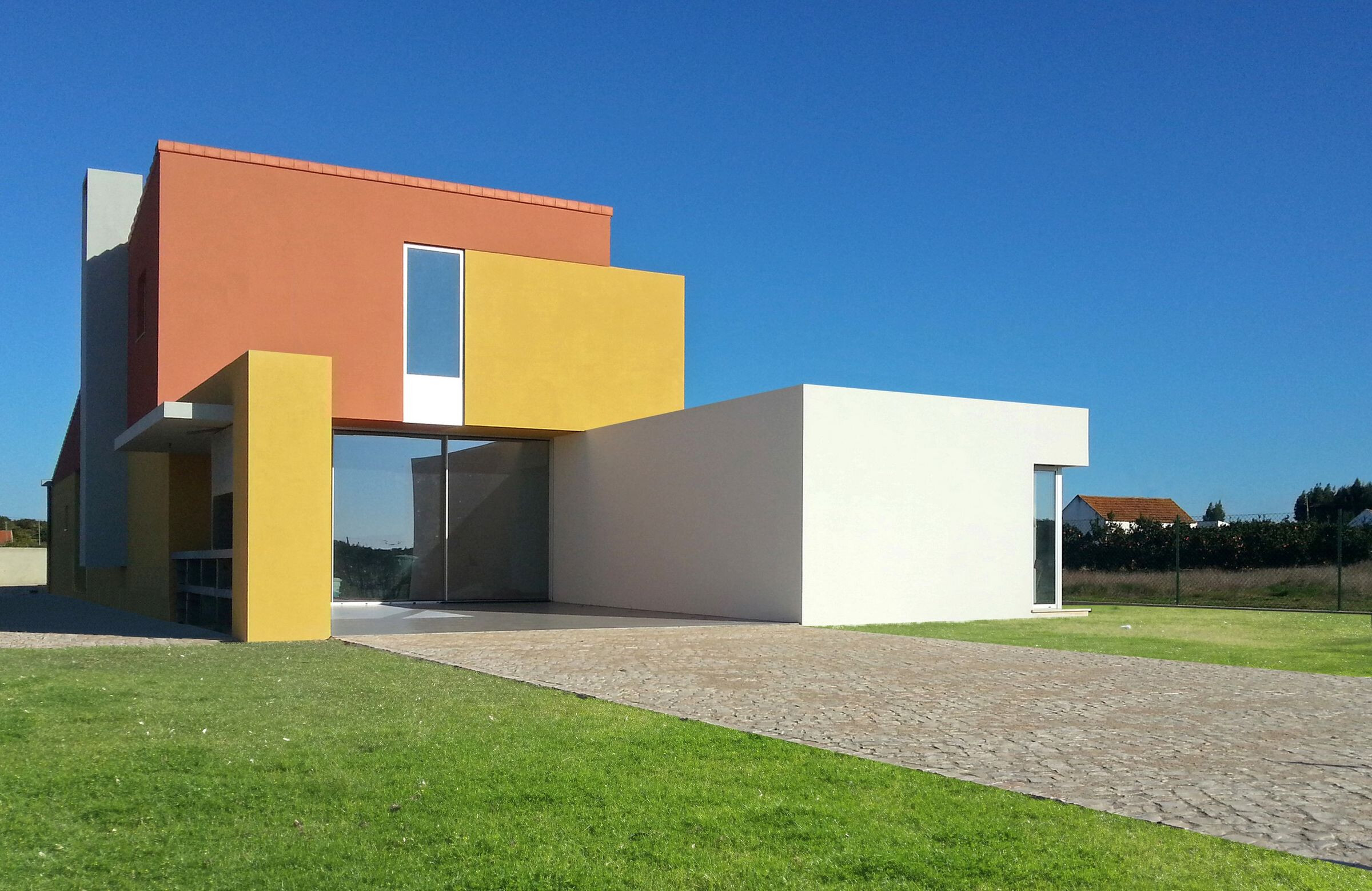 葡萄牙阿尔梅林"几何积木"私人住宅-17