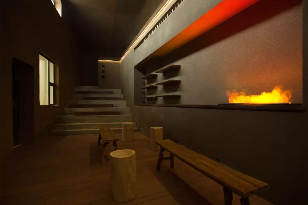 榆林窟职工阅读室 | 山地形空间与本土材料的巧妙融合-40