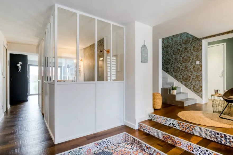 海滨城镇的屋顶阳台 | 绝美海景与创新设计-5