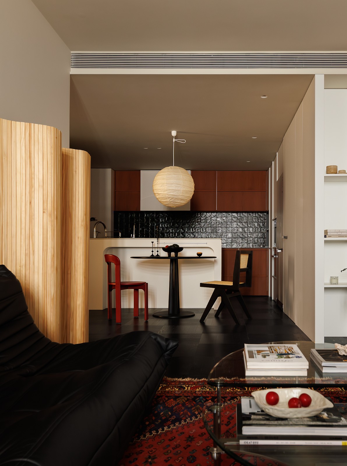 东方气韵遇上复古色彩,铺展松弛仪式感空间丨HURR赫设计-15