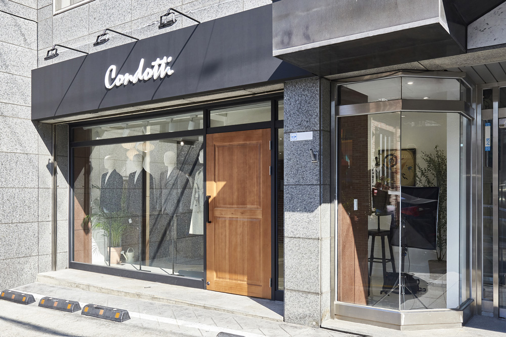 24 坪高级定制服装店，打造优雅黑白空间-23