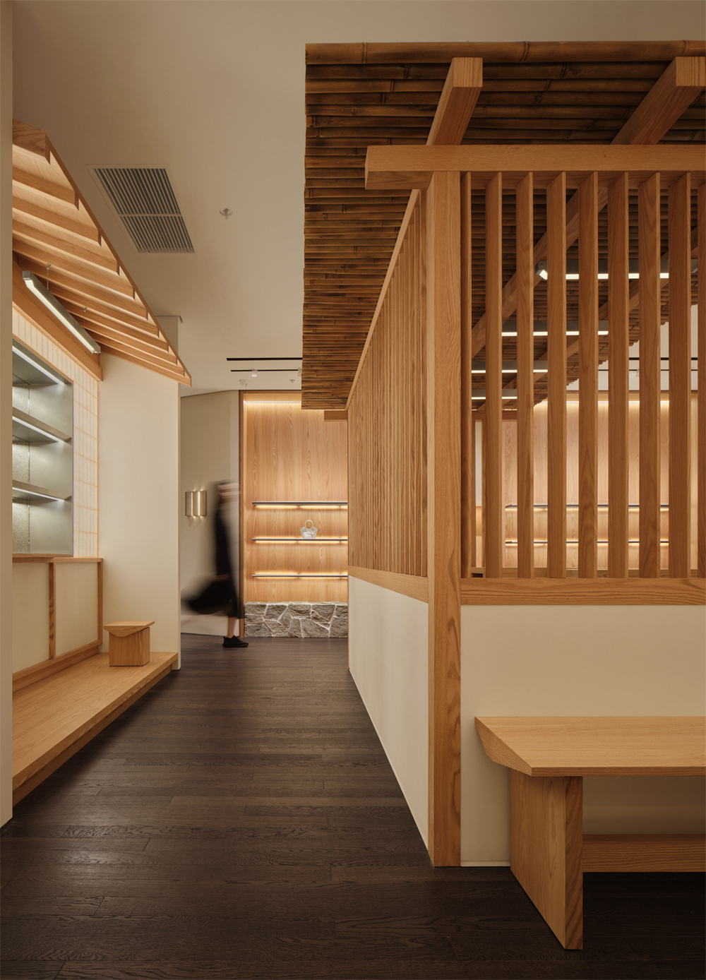 南风CHIO’2ND中国首店丨中国杭州丨STUDIO 4,301-20